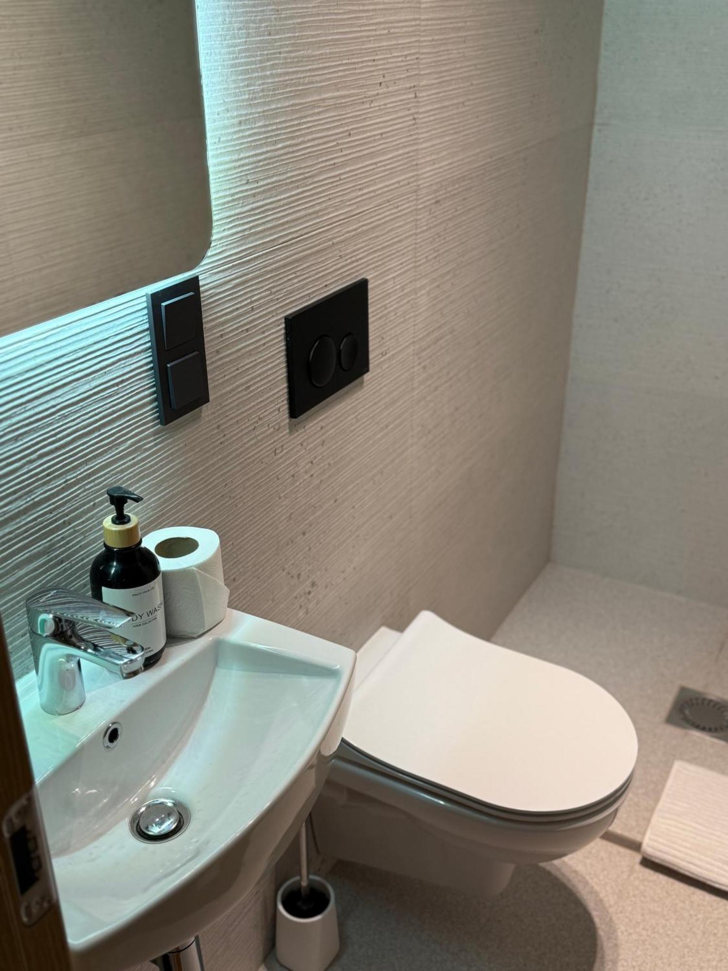 Lovely Two Bedroom In The Old Town 리가 외부 사진